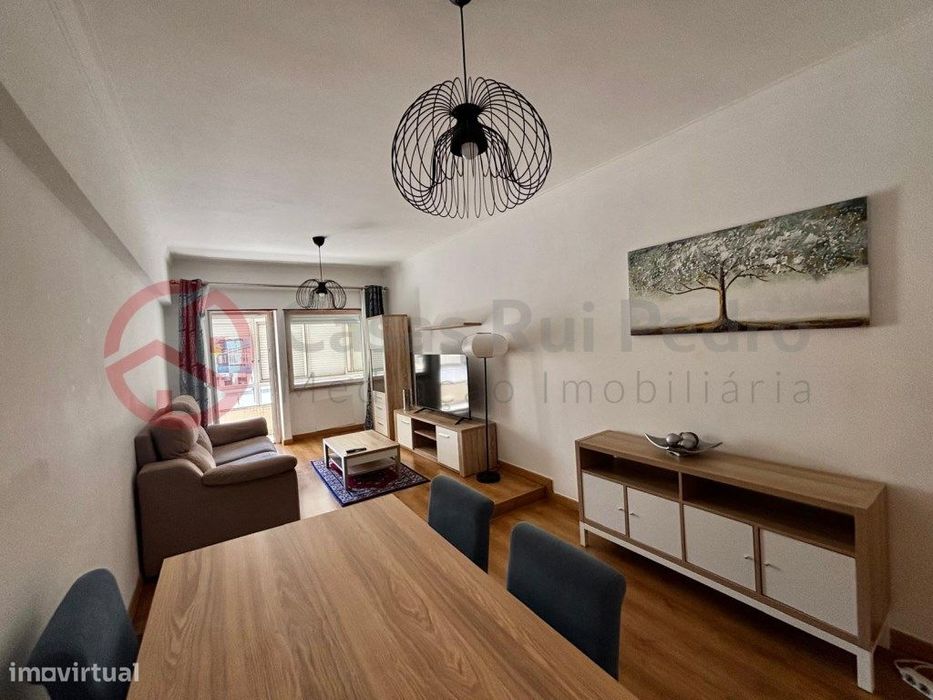 Apartamento T3 Para Arrendamento, Laranjeiro, Excelente Localização