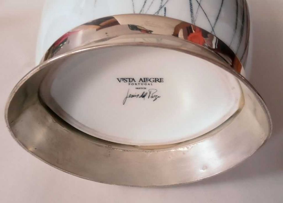 Jarra de porcelana da Vista Alegre com base de prata  Topazio - Entrega grátis