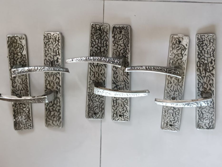 Ferragens de porta NOVAS