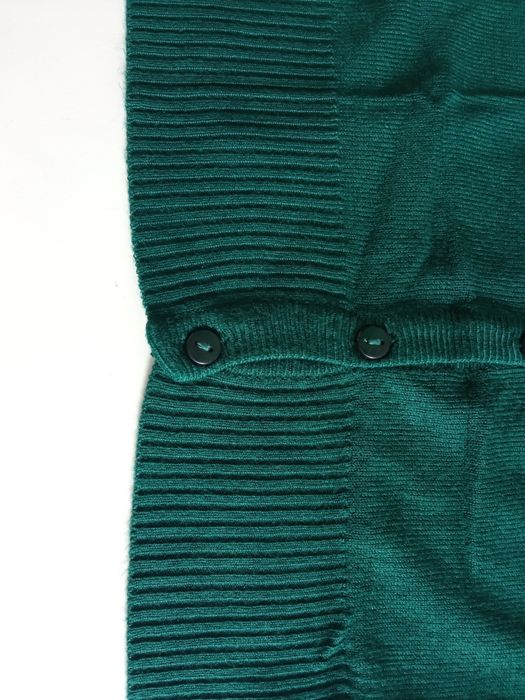 Casaquinhos de malha, cós em V (tamanho L)