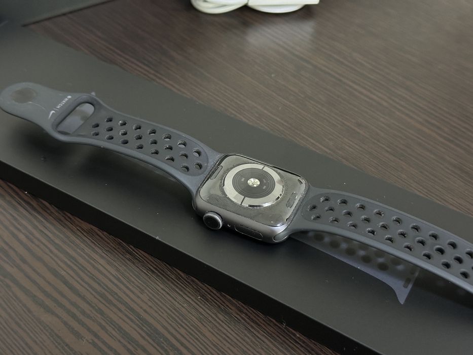 Смарт-годинник Apple Watch Nike Series 5 GPS, 40mm
