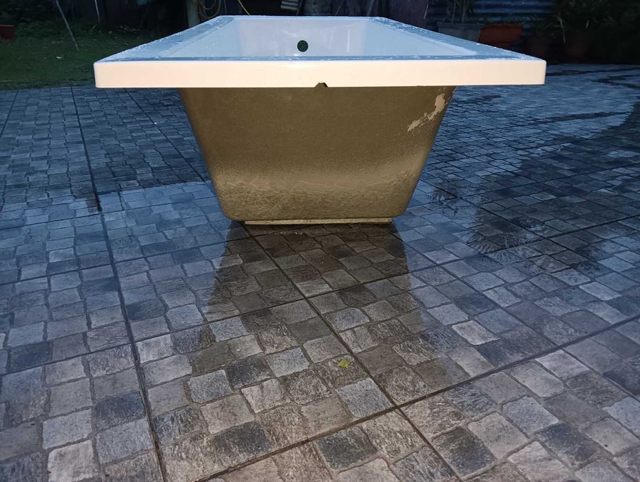 Vendo banheira 170cm x 75cm, muito bom estado
