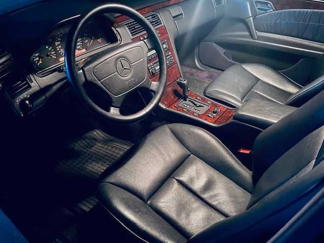 Mercedes-Benz E 300 — fotografia 5