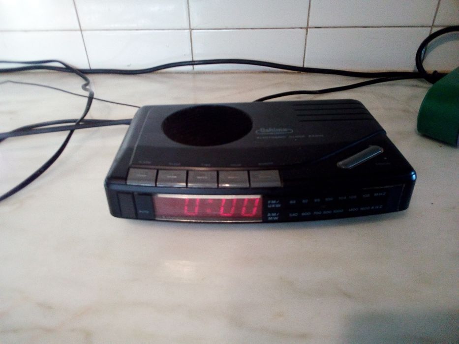 Rádio Despertador Antigo Oshima