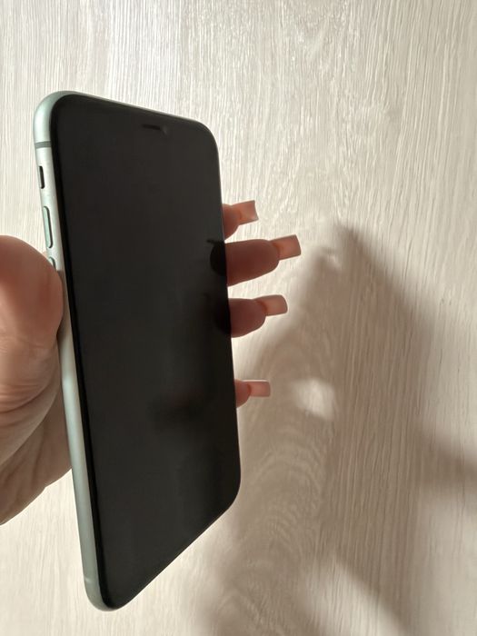 Продам Айфон 11, 128гб