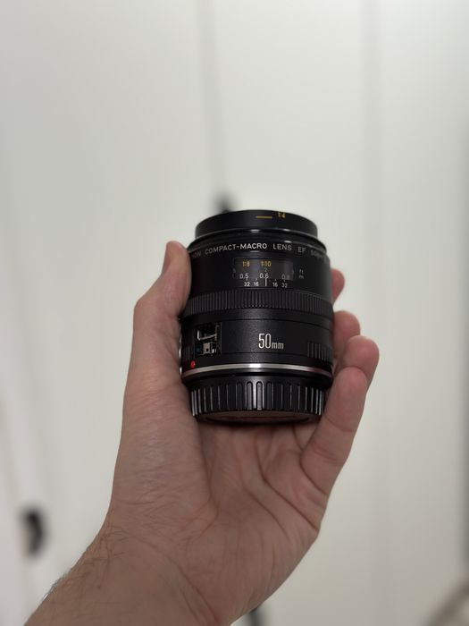 Canon 50 2.5 macro