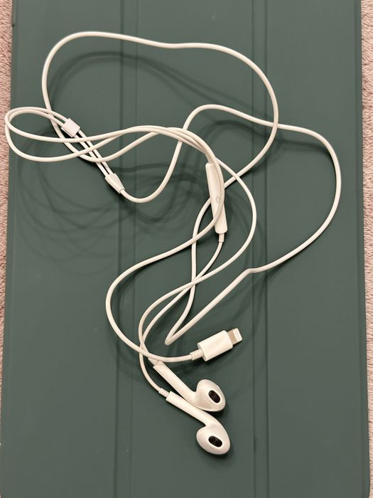 Навушники Apple EarPods with Lightning, оригінал