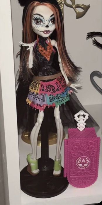 Скеліта скаріж обмін монстер хай