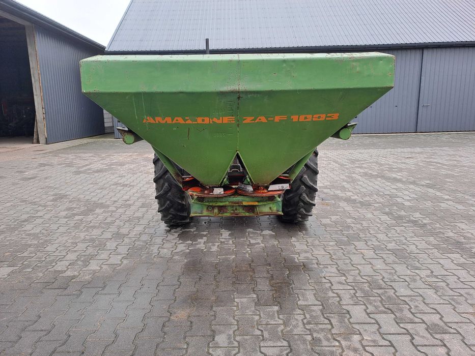 Rozsiewacz do nawozów Amazone