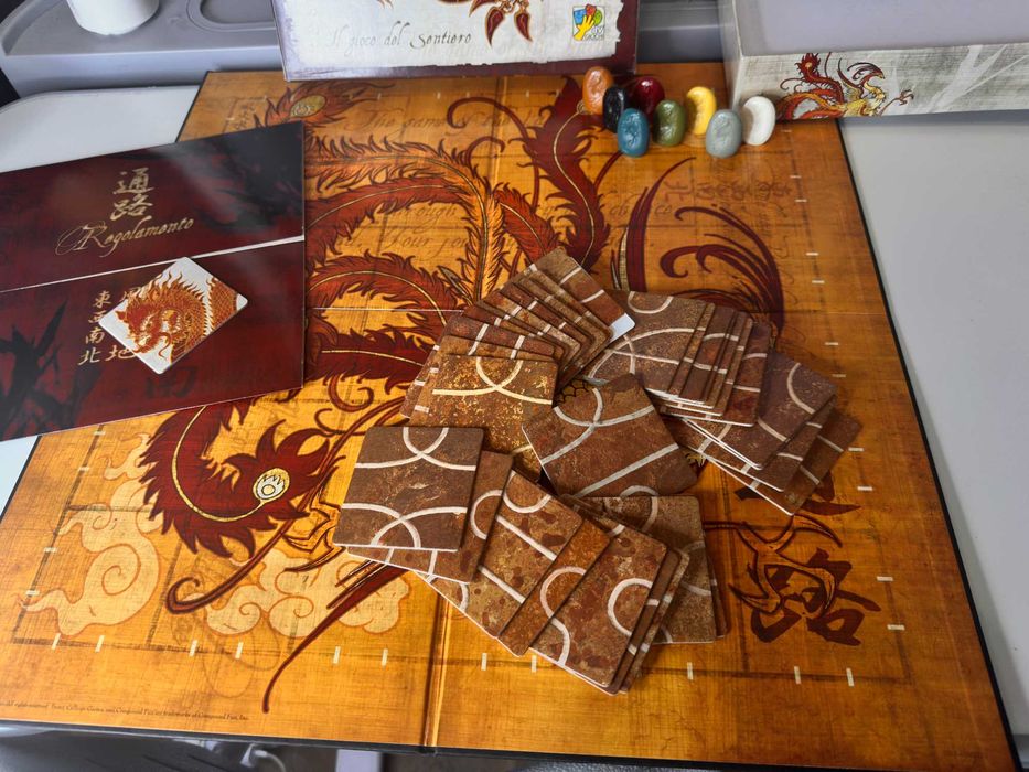 Настільна гра Цуро Tsuro швидка, медитативна логічна гра на виживання