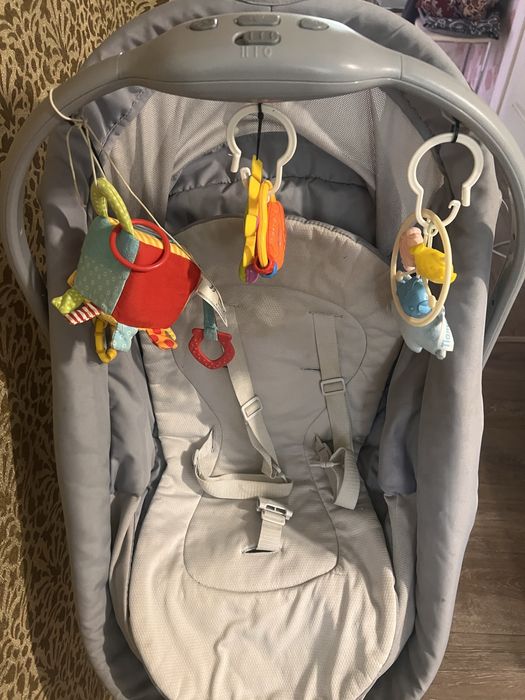 Кроватка и стульчик для кормления chicco 5 в 1