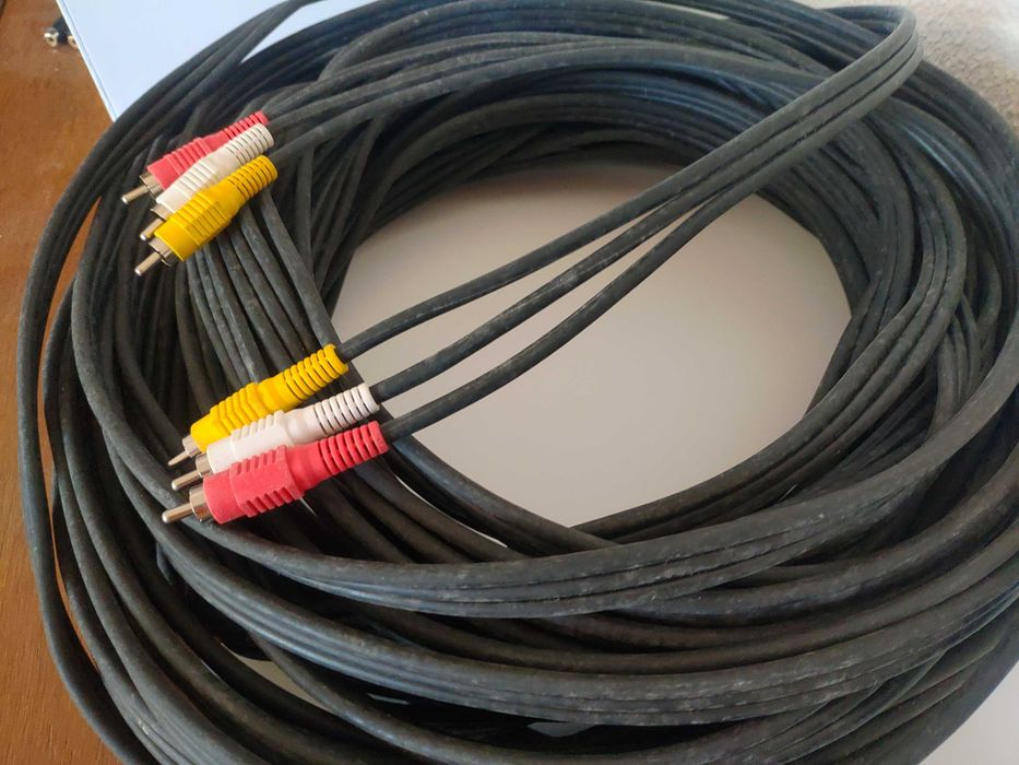 Cabo 3 RCA (1 video + 2 audio) 30 metros