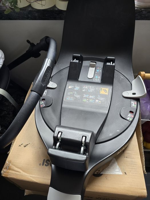 Trio Maxi-Cosi Zelia 3 Convertível + Pebble 360º + FamilyFix 360º