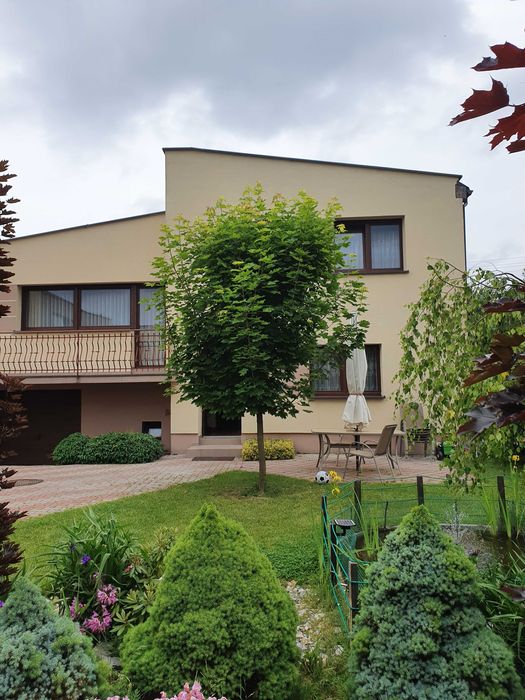 Zadbany dom Twardogóra Moszyce, 6 pokoi, 2 garaże