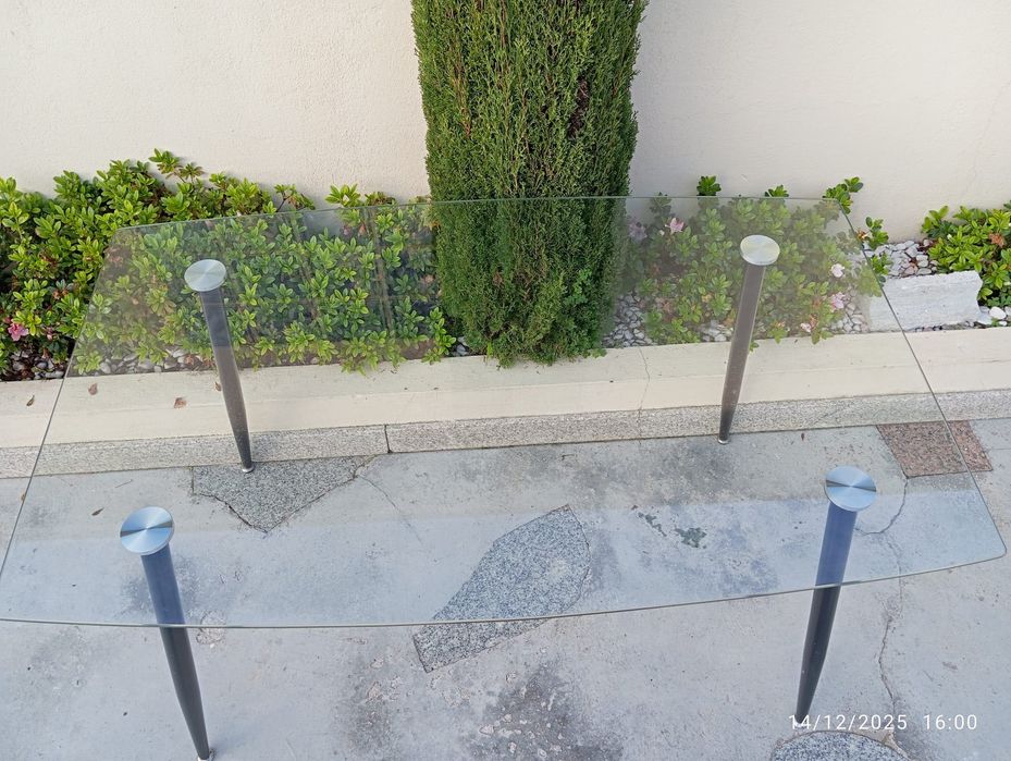 Vendo mesa de vidro nova