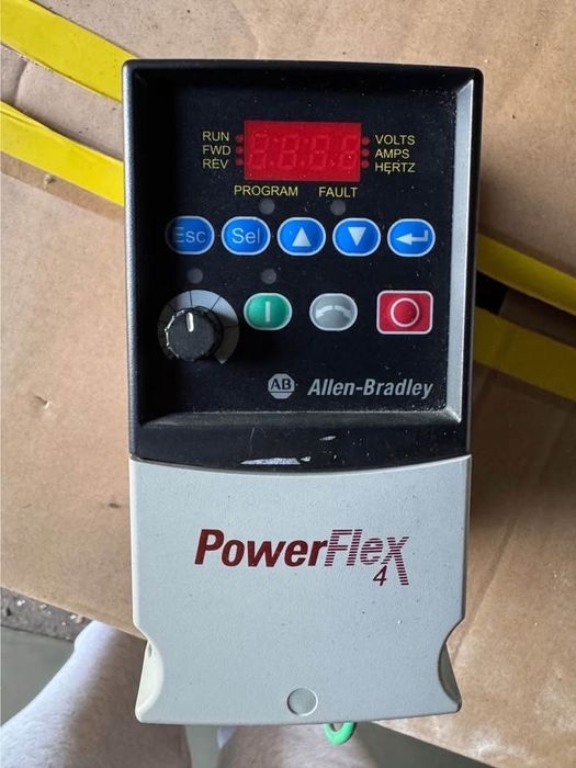 Falownik Allen-Bradley 22A-B4P5N104