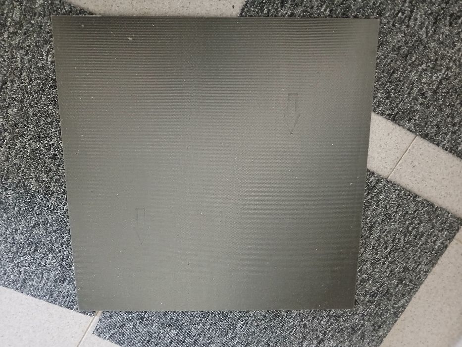 Alcatifa em ladrilhos 50x50 cinza antracite Ideal para hoteis e escrit