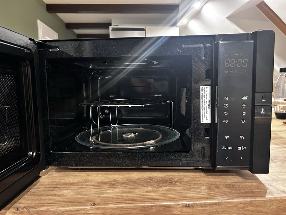 Mikrofalowka Hisense H25MOBS4HGI