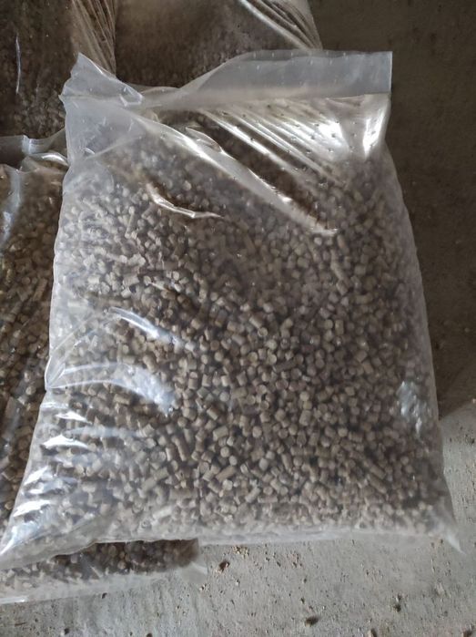 Паливні гранули пелети А1 наповнювач опалення для котлів