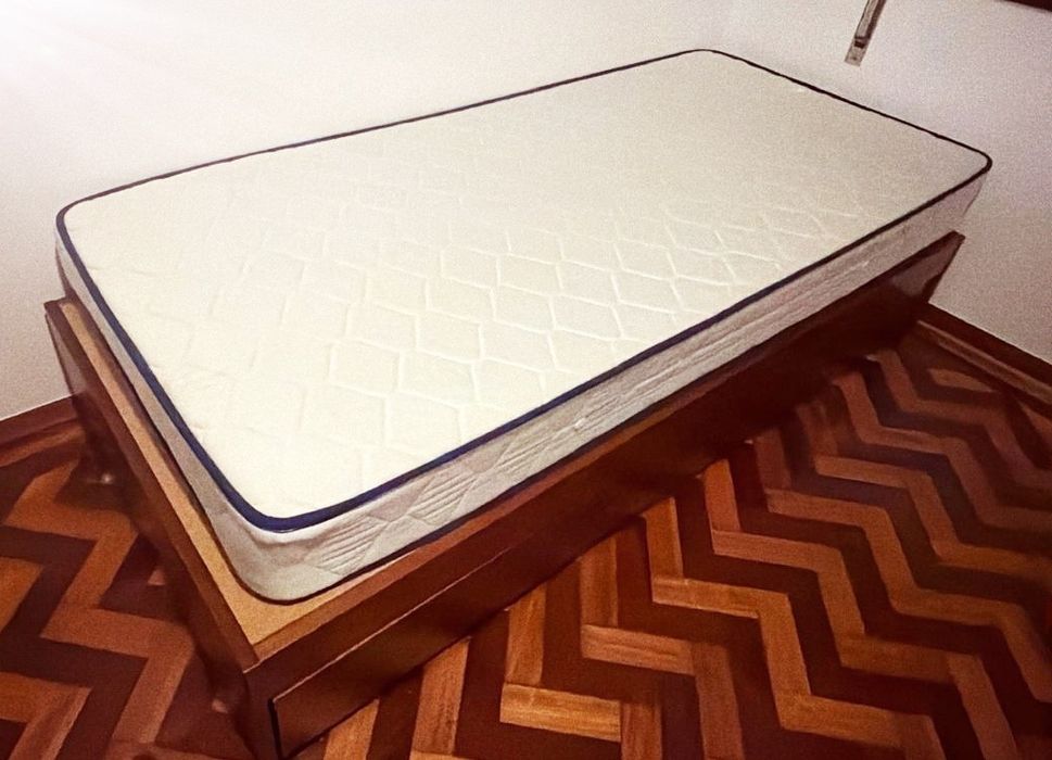 Cama Dupla/Beliche (com gavetão) + 1 Colchão Bom