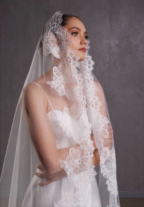 Фата з мереживом