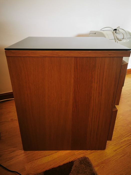 Mesa de Cabeceira Malm