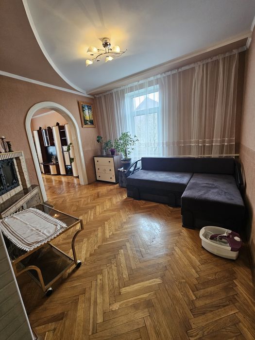 Продаж    Будинку  центр  Чернівці