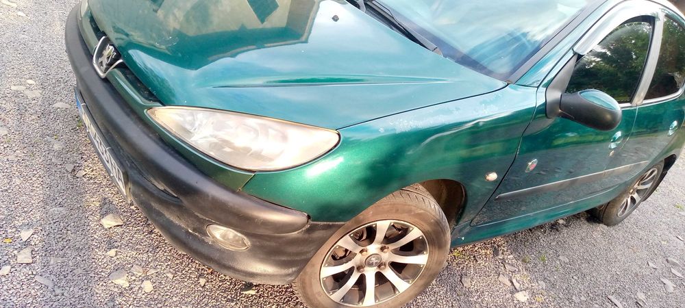 Продам надійне авто Пежо 206