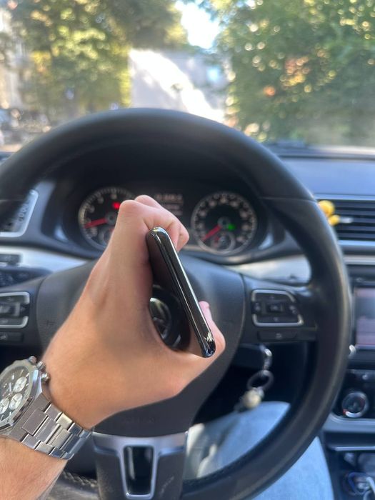 Apple iPhone X 64GB чорний, акумулятор 100%, Face ID