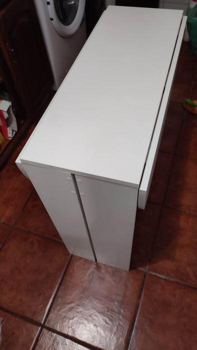 Mesa dobrável branca