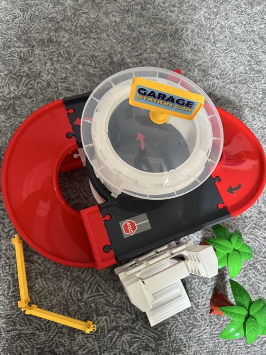 Дитячий гараж пластмасовий
