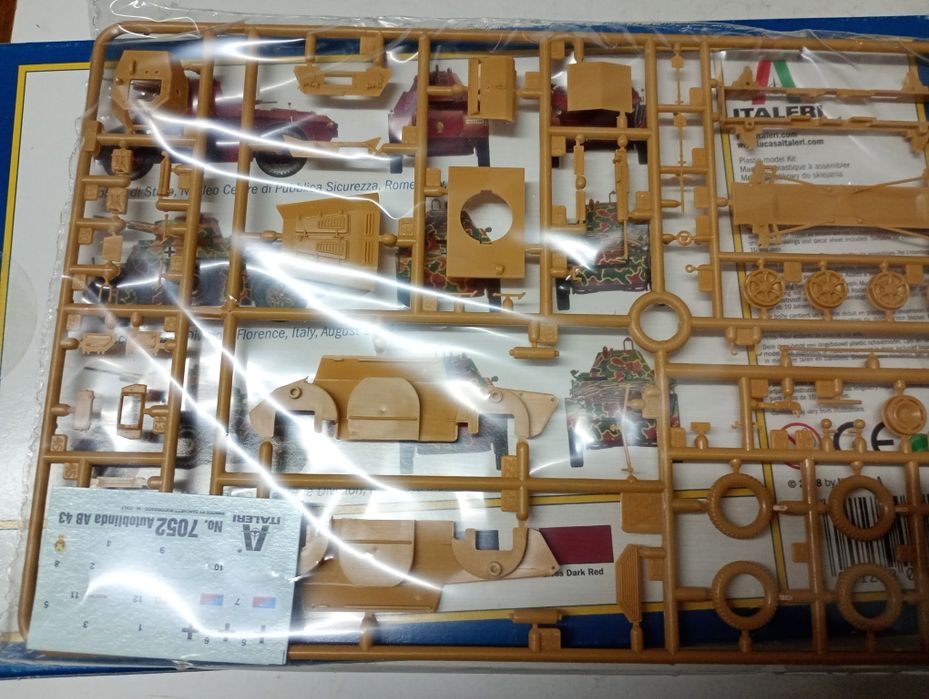 Autoblinda AB43 Italieri 1:72 1/72 model do sklejania składania