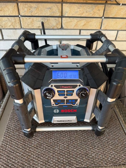 Продам радіоBosch GML 50 14.4В-18B power box