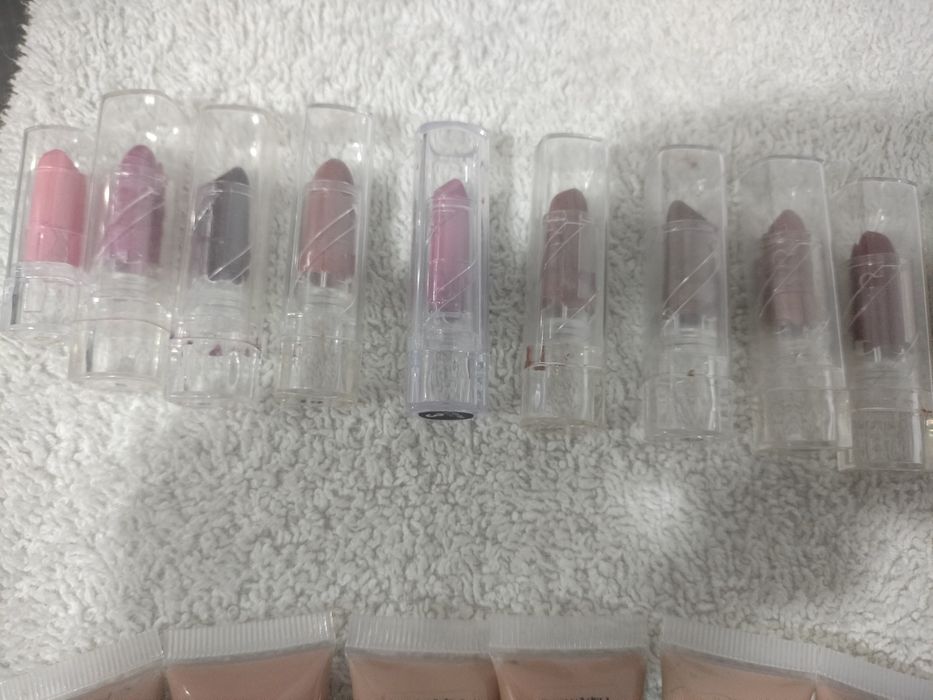 Vende-se conjunto de maquilhagem