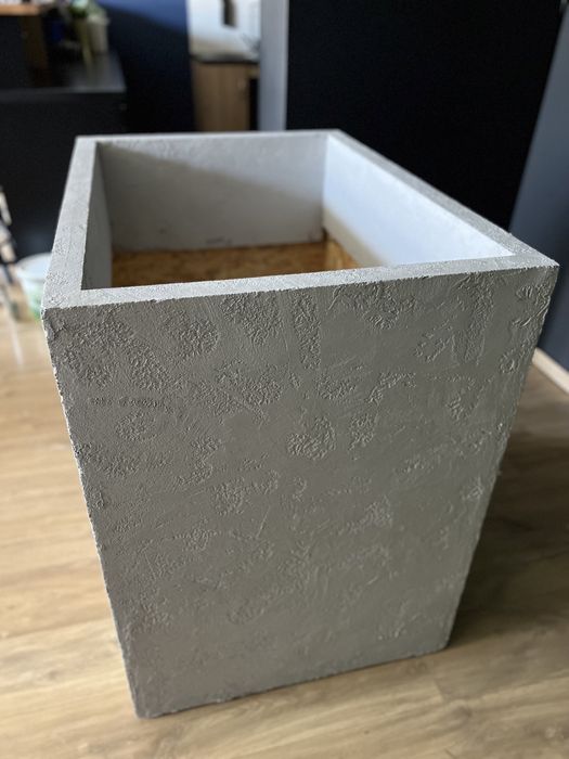 Donica betonowa na kółkach