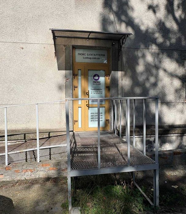 Оренда приміщення 160 м2 в Бізнес Центрі з власним входом