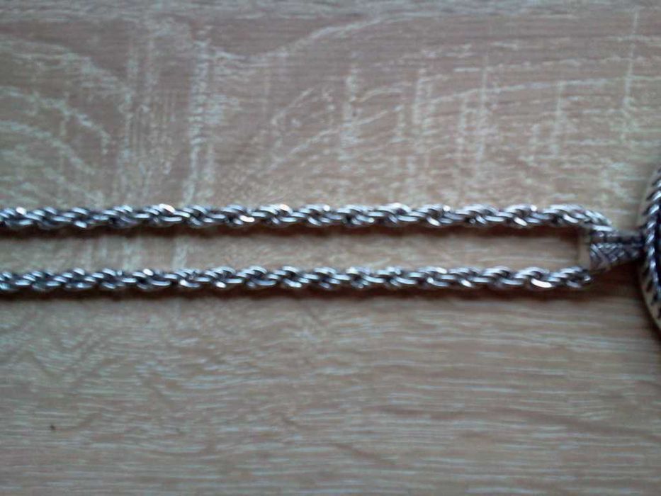 Łańcuszek z Zawieszką.