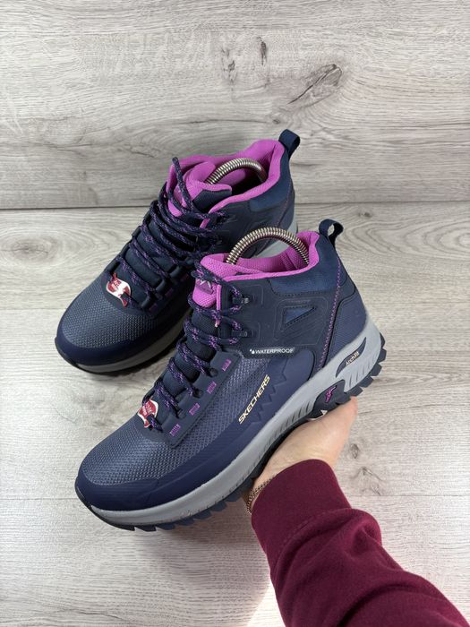 Skechers Waterproof жіночі зимові ботінки 40 розмір