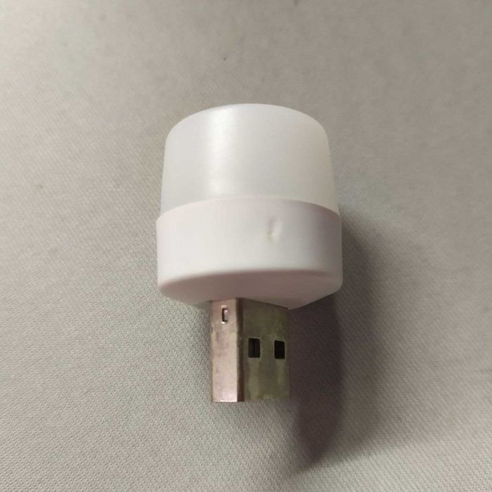 Міні USB LED-світильник / USB-лампочка для павербанка, ноутбука або зарядного адаптера.