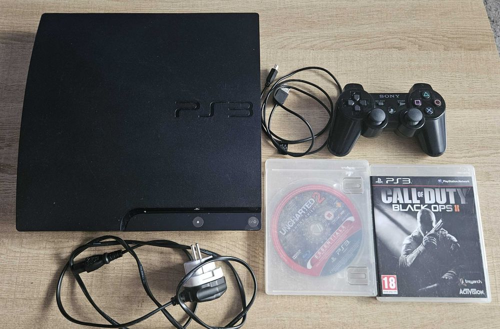 Sony PS3 Slim CECH-2004A 120GB + oryginalny DualShock 3 + 2 gry
