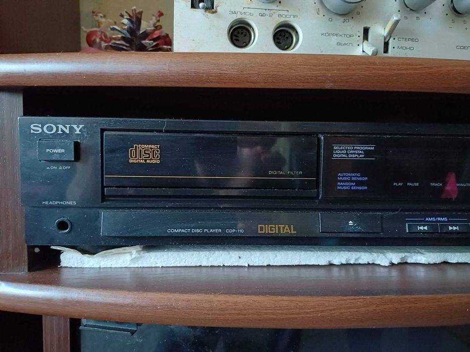 Музична апаратура Wharfedale Diamond 9.CS, Sony CDP-110