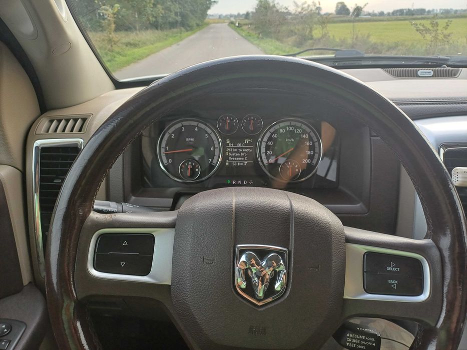 Dodge Ram Laramie 5.7Hemi + LPG