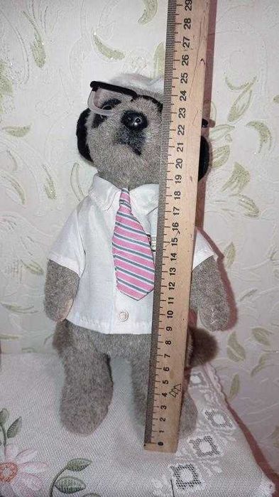 Коллекционная игрушка сурикат Сергей