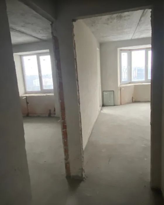 Продаж 3к квартири 90.8 кв. м на вул. Бережанська