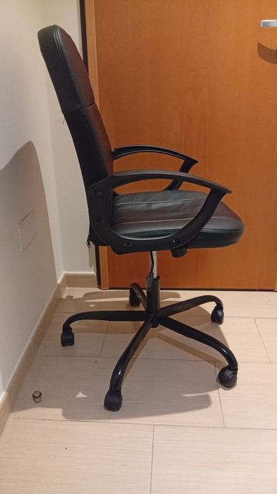 Cadeira de escritório STAPLESS