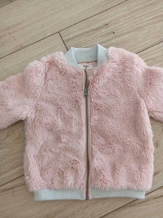Kurtki na wiosnę dla dziewczynki