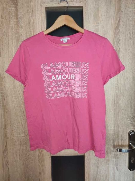 476. Różowa bluzka damska z napisami t-shirt na krótki rękaw rozmiar L