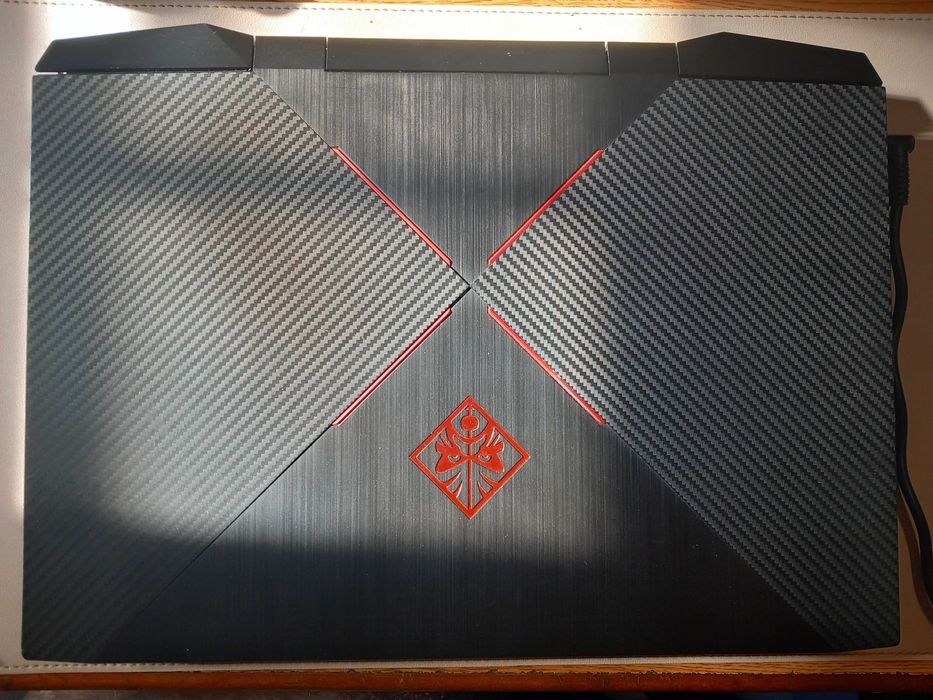 HP Omen - 15-DC0043NP - i5 - NVIDIA GeForce 1050 - 1TB HDD para peças.