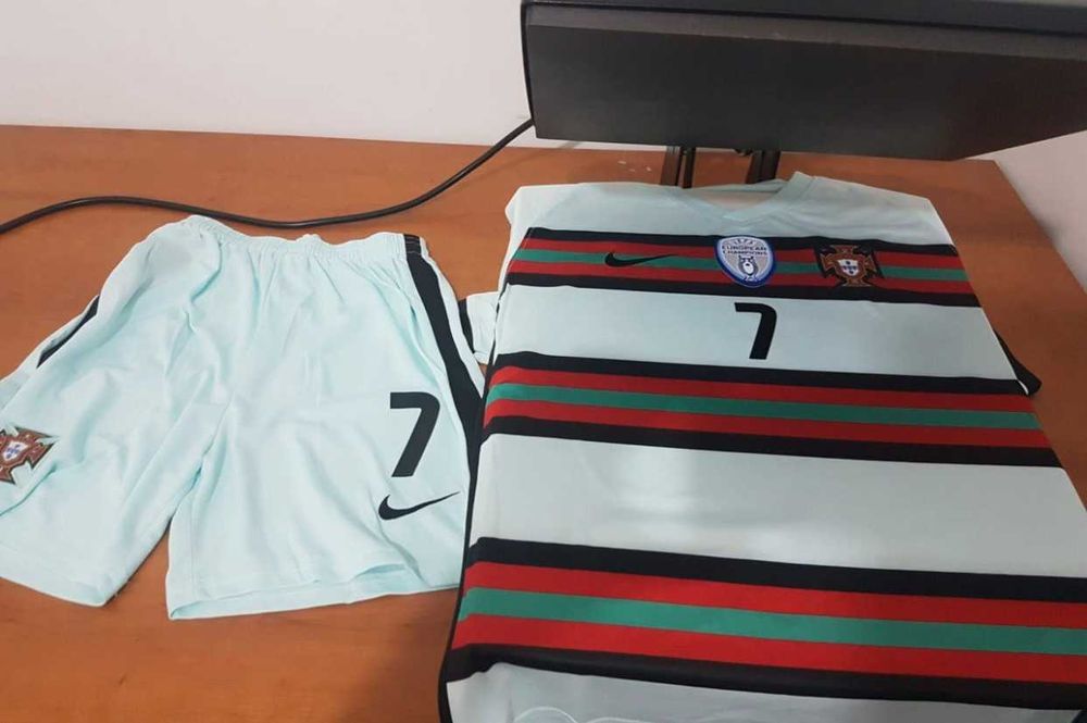 Conjunto Branco de criança Portugal 2020