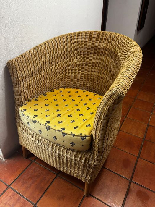 Vende-se cadeira de verga